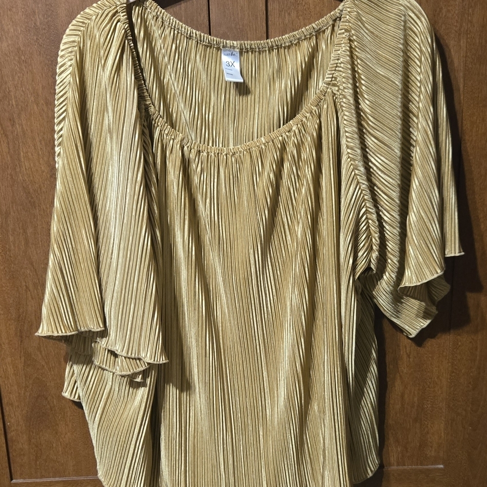 Just Be Gold Pleated Blouse